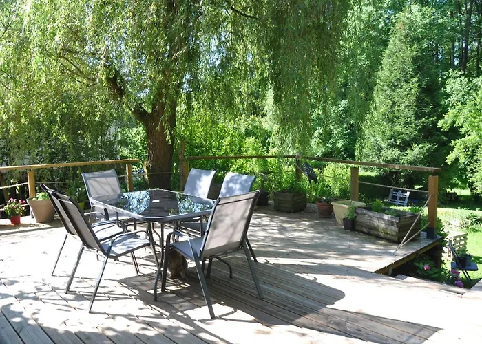 Un Coin De Foret Privat bolig